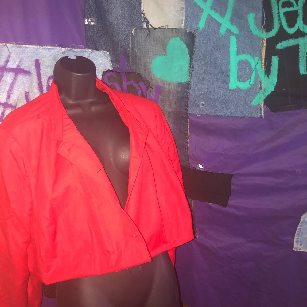 Red cropped Blazer